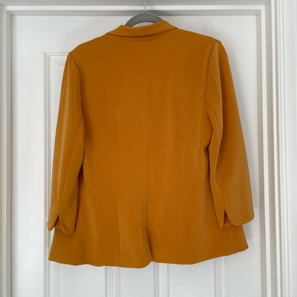 Fall Blazer - Picture 7 of 8